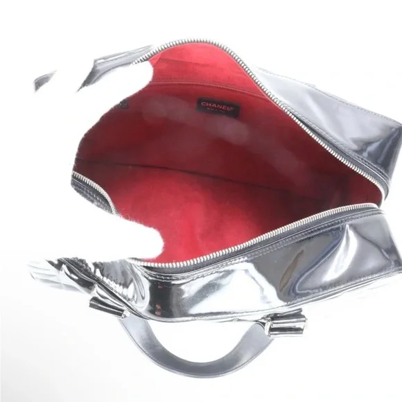 Chanel Patent Chocolate Bar Bag - Picture 11 of 13